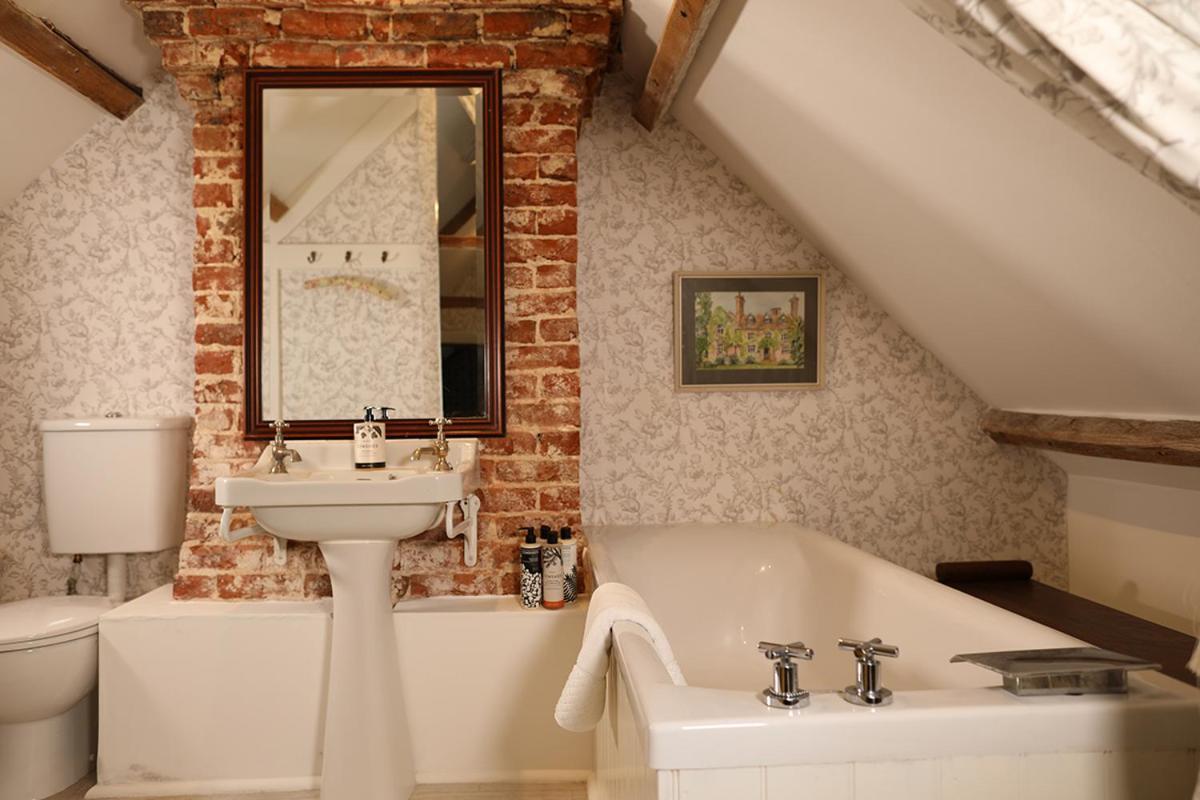 Carrick'S At Castle Farm Hotel Swanton Morley Eksteriør billede