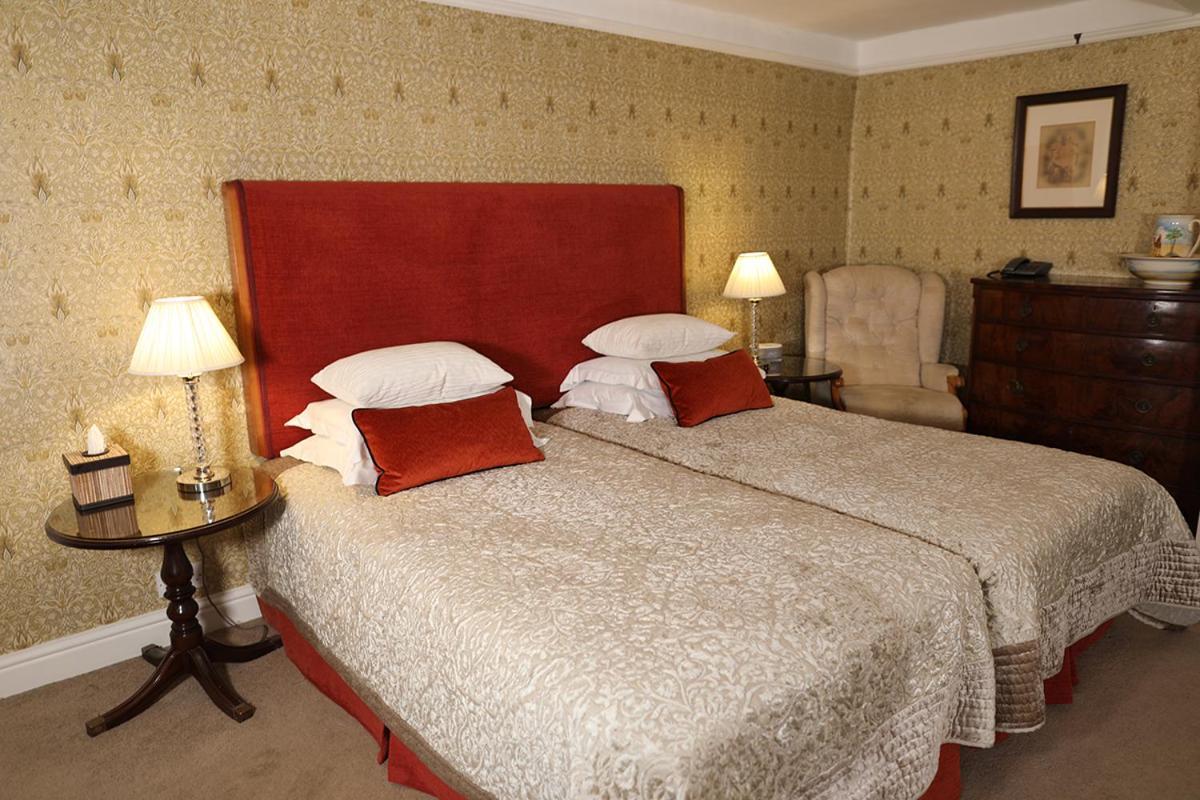 Carrick'S At Castle Farm Hotel Swanton Morley Eksteriør billede